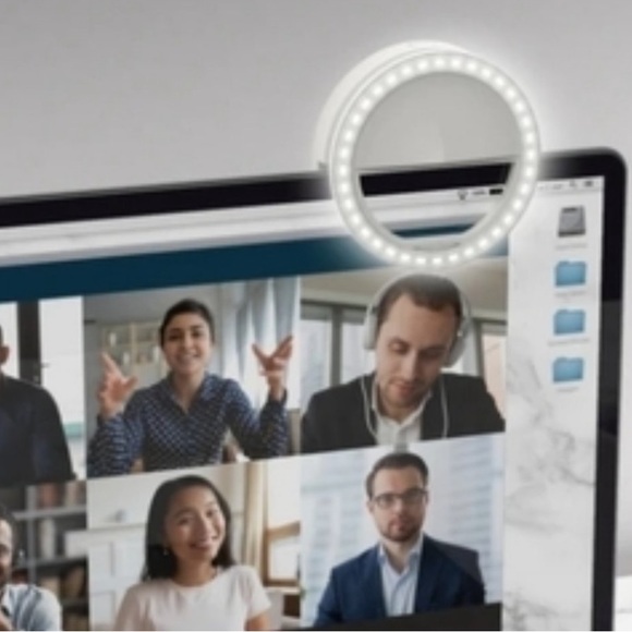 *SALE* Soar Clip on Selfie Ring Light - Picture 2 of 15